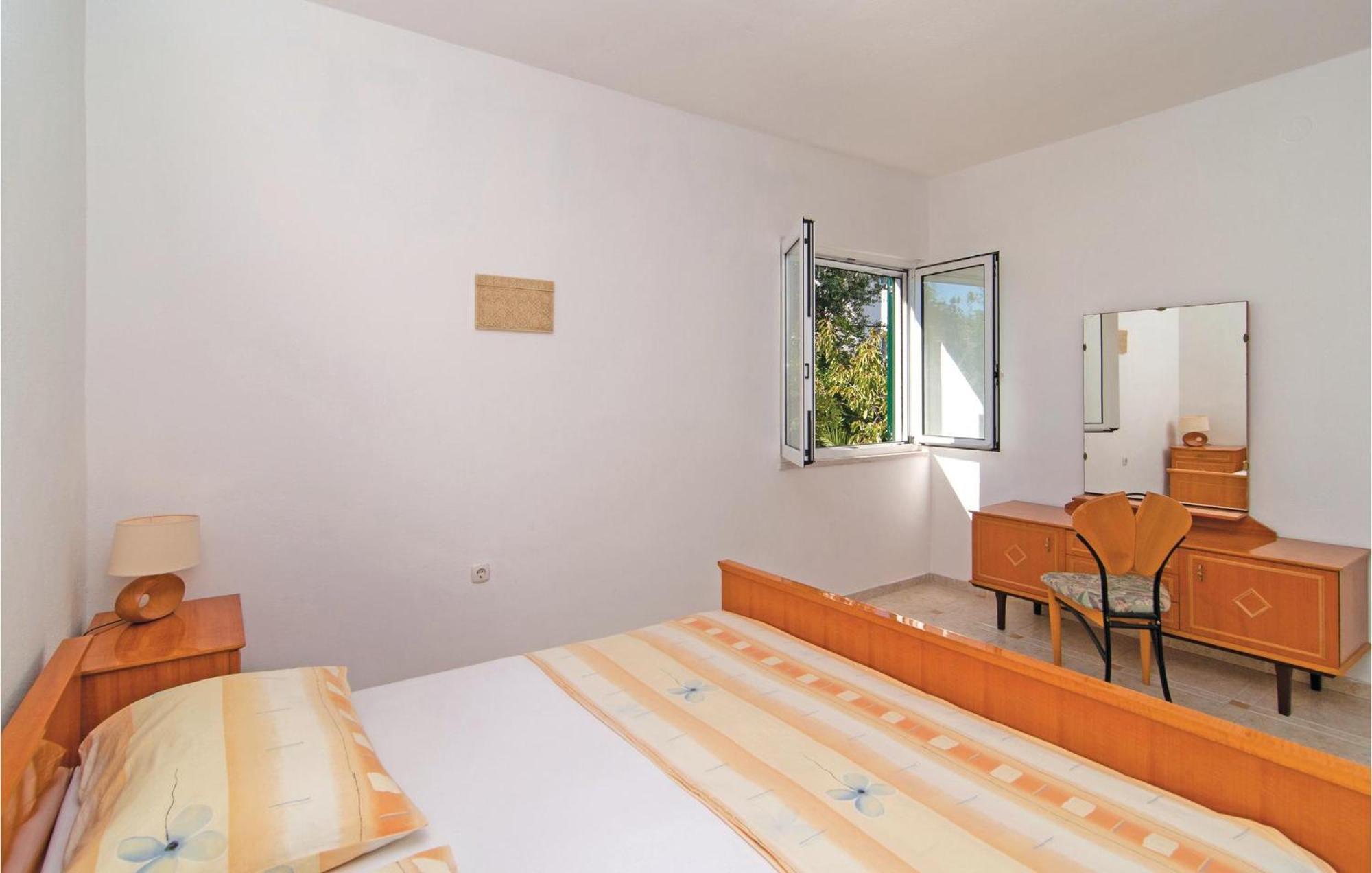 3 Bedroom Cozy Home In Supetar Εξωτερικό φωτογραφία