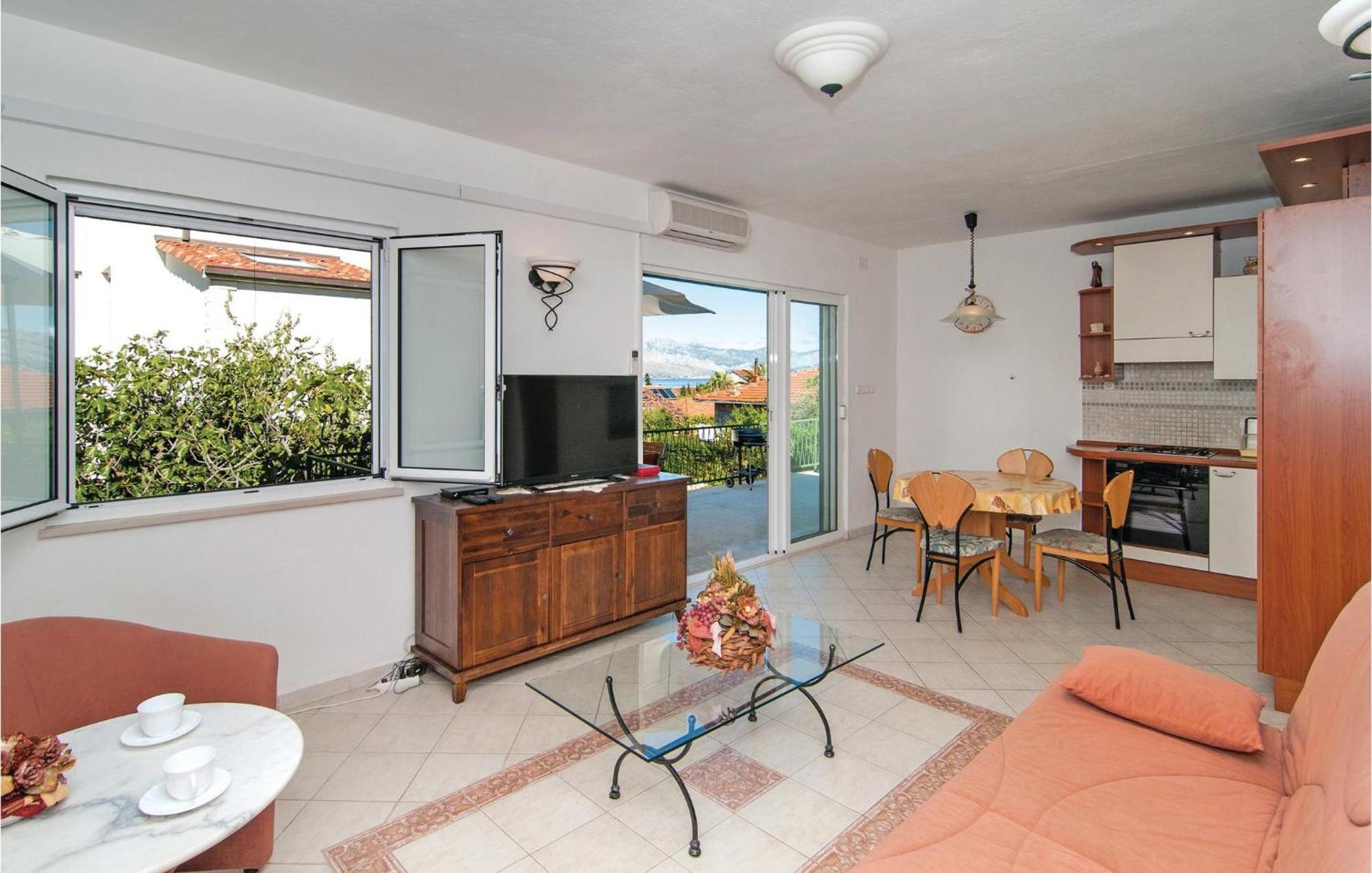 3 Bedroom Cozy Home In Supetar Εξωτερικό φωτογραφία
